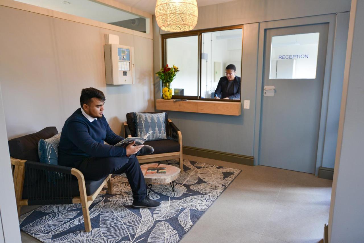 Aparthotel Africa House 3*